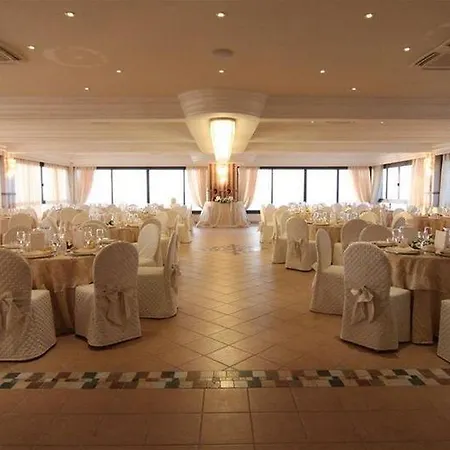 Blue Paradise Villaggio Hotel